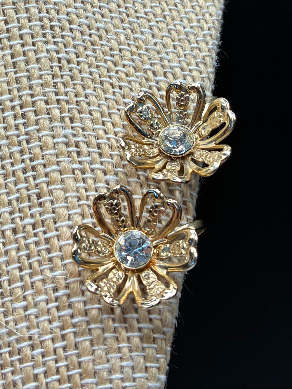 Vintage Dainty Gold Floral clip-on Gold Floral Fan Clip-On Earrings